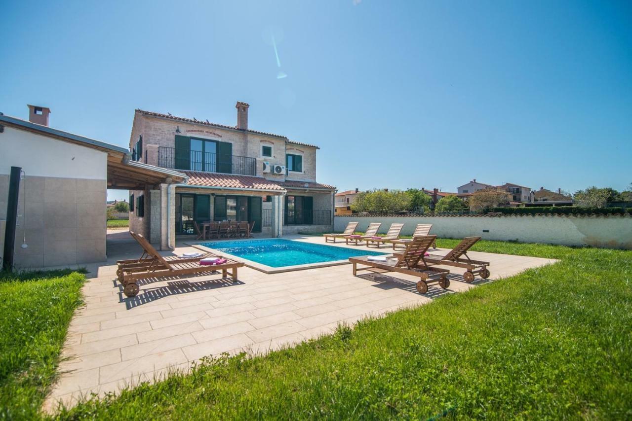 Villa With A Private Swimming Pool Near The Sea